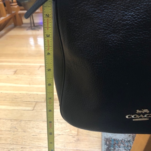 Coach Black Crossbody/Shoulder Purse Hangtag Included - Picture 4 of 13